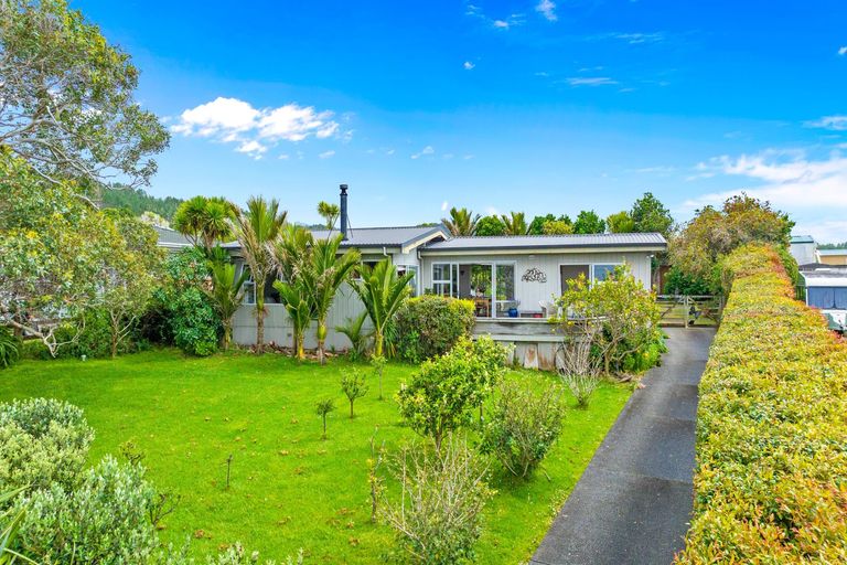 Photo of property in 6 Sea View Road, Leigh, 0985