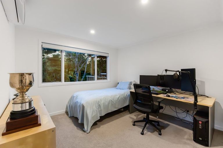 Photo of property in 339a Glenvar Road, Long Bay, Auckland, 0630