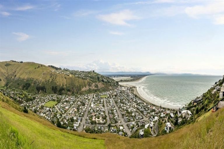 Photo of property in 24 Highview Lane, Scarborough, Christchurch, 8081