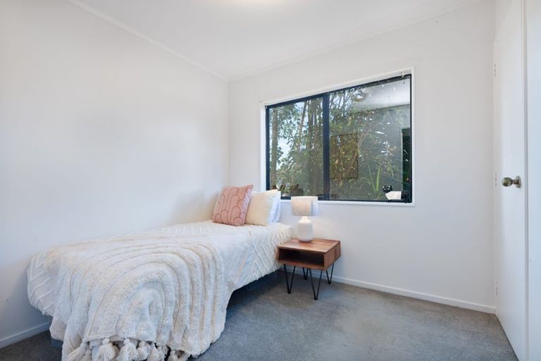 Photo of property in 2/38 Waverley Avenue, Glenfield, Auckland, 0629