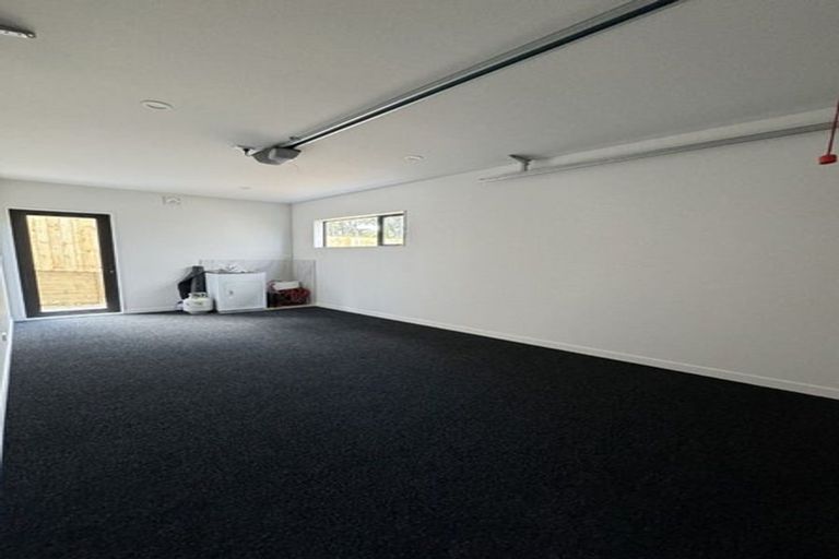 Photo of property in 215c Forrest Hill Road, Forrest Hill, Auckland, 0620