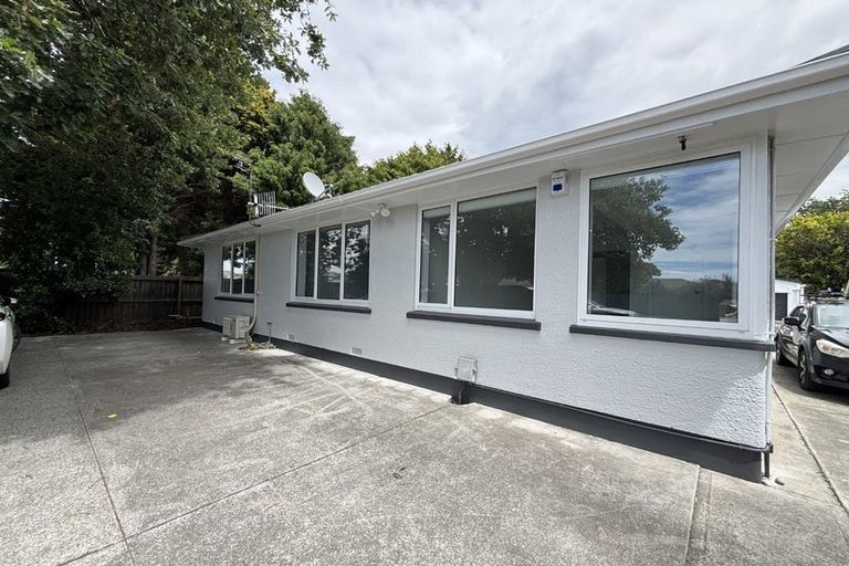 Photo of property in 34 Curletts Road, Sockburn, Christchurch, 8042