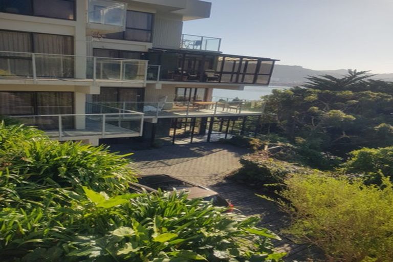Photo of property in 2/9 Wilkinson Street, Oriental Bay, Wellington, 6011