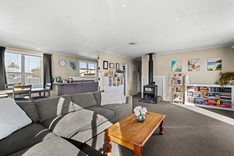 Photo of property in 2/807 Lyell Street, Akina, Hastings, 4122