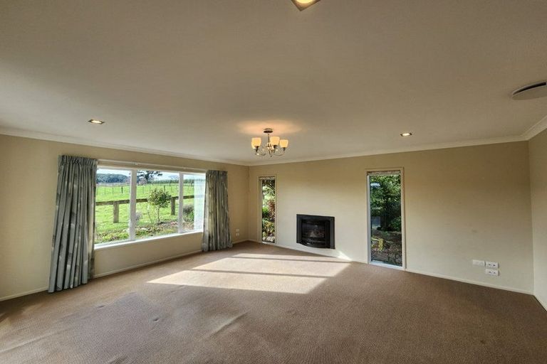 Photo of property in 84 Kidd Road, Waiuku, 2682