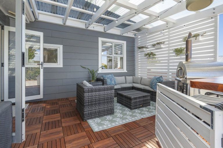 Photo of property in 53 Ngamotu Road, Moturoa, New Plymouth, 4310