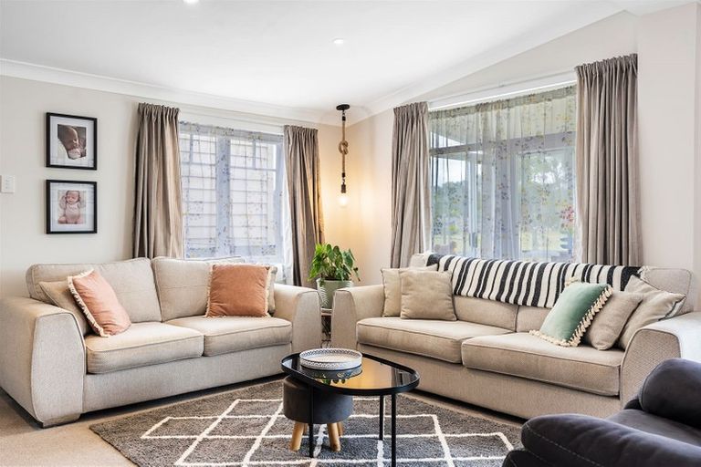 Photo of property in 77 Pataua Road North, Whareora, Whangarei, 0175