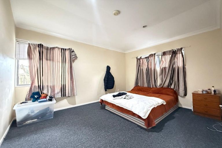 Photo of property in 13 Hindmarsh Street, Henderson, Auckland, 0612