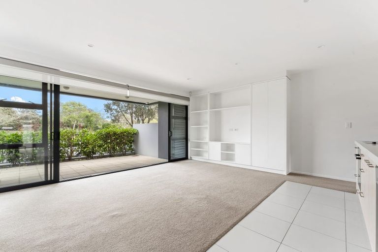 Photo of property in 7c Botanical Drive, Silverdale, 0932