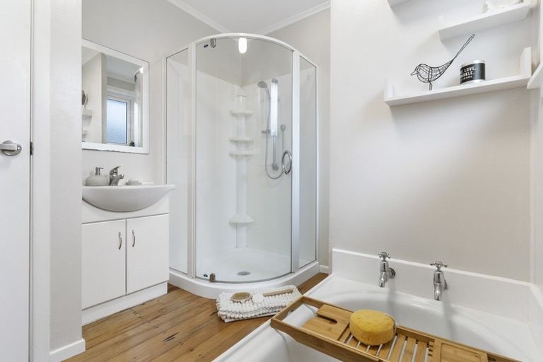 Photo of property in 1/3 Kennedy Avenue, Forrest Hill, Auckland, 0620