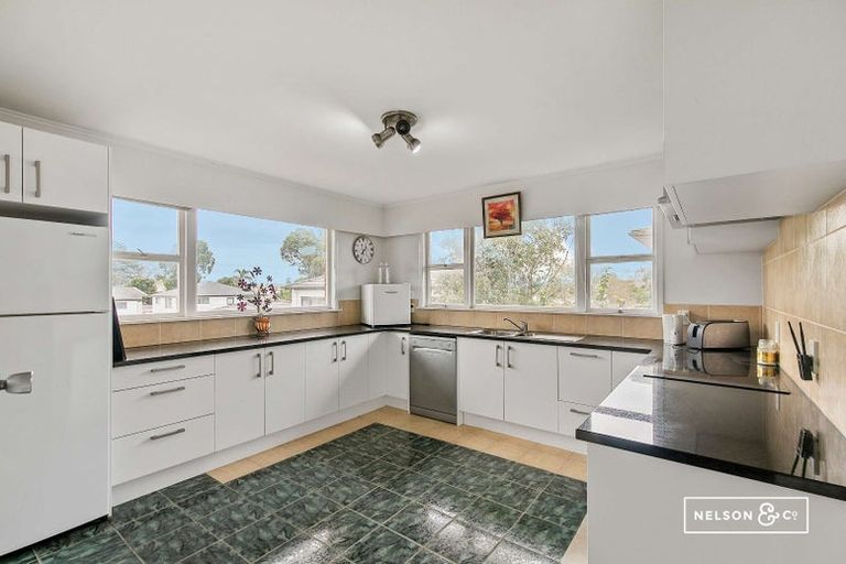 Photo of property in 24 Estuary Road, Weymouth, Auckland, 2103