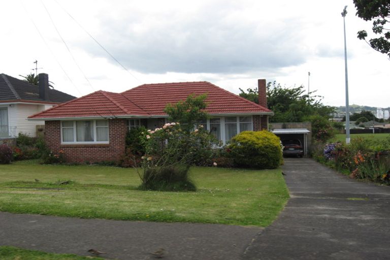 Photo of property in 18 Mcintyre Road, Mangere Bridge, Auckland, 2022