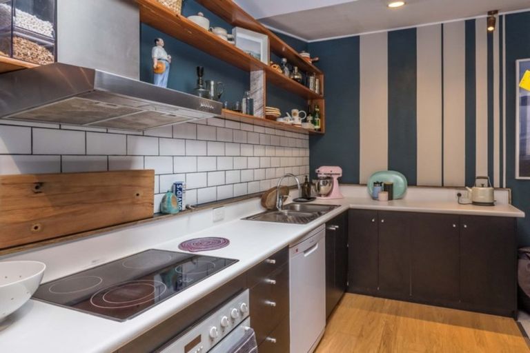 Photo of property in Dixonlane Apartments, 14/7 Feltex Lane, Te Aro, Wellington, 6011