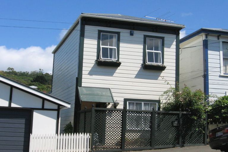 Photo of property in 146 Tasman Street, Mount Cook, Wellington, 6021