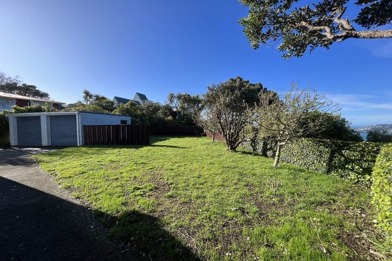 Photo of property in 1 Rajputana Way, Khandallah, Wellington, 6035