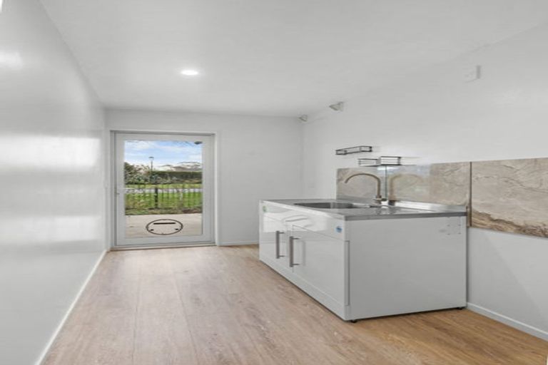 Photo of property in 4 Levinge Lane, Hillmorton, Christchurch, 8024