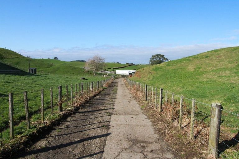 Photo of property in 873 Tariki Road South, Ratapiko, 4390