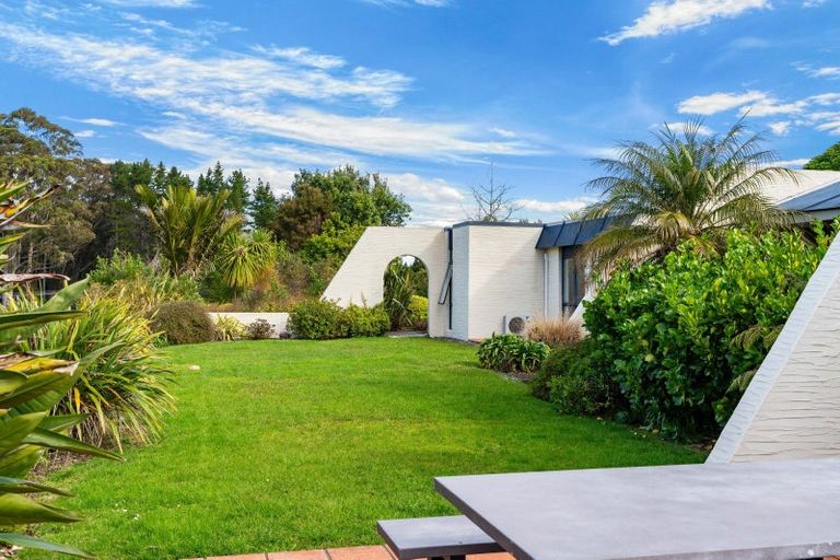 Photo of property in 1650 Ngunguru Road, Ngunguru, Whangarei, 0173