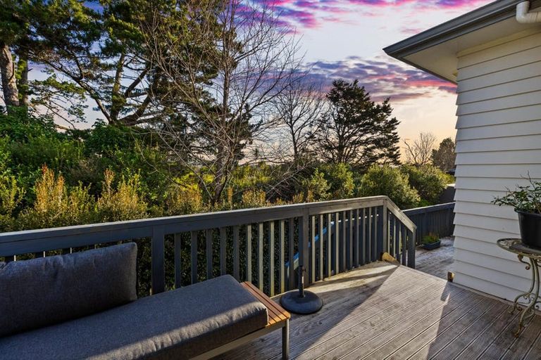 Photo of property in 2 Tarara Lane, Kumeu, 0810