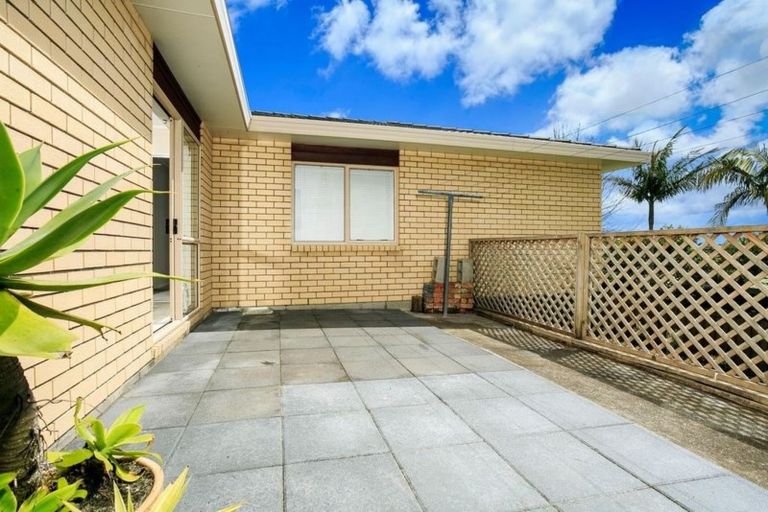 Photo of property in 4 Owl Court, Unsworth Heights, Auckland, 0632