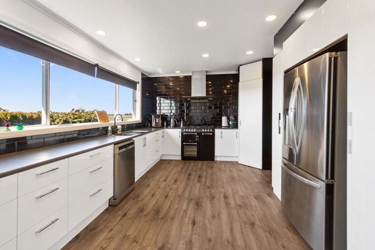 Photo of property in 8 Arowhenua Station Road, Kerrytown, Timaru, 7973