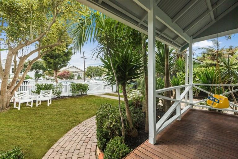 Photo of property in 29 Duke Street, Levin, 5510