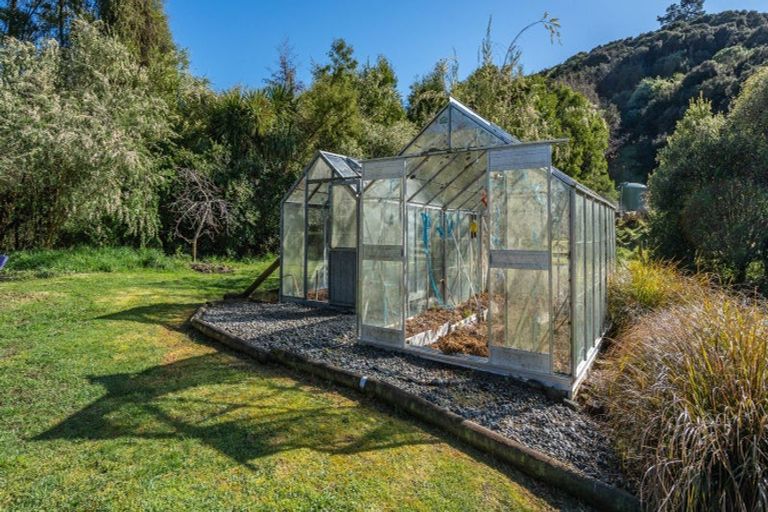 Photo of property in 9 Harmans Track, Little River, 7591