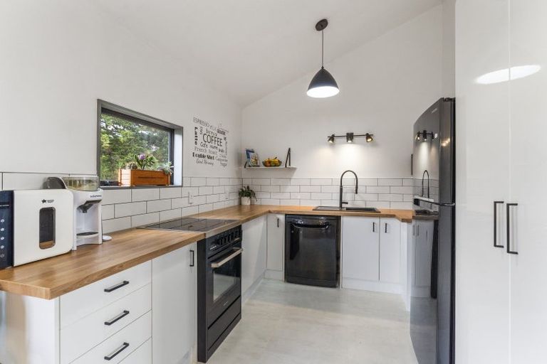 Photo of property in 7 Vera Lane, Paraparaumu, 5032