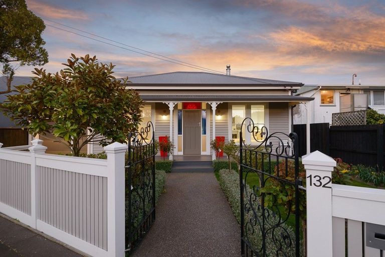 Photo of property in 132 Bristol Street, St Albans, Christchurch, 8014