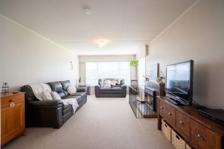Photo of property in 16 Cavendish Crescent, Awapuni, Palmerston North, 4412