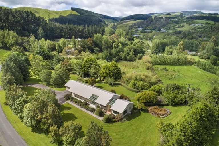 Photo of property in 324 Turitea Road, Turitea, Palmerston North, 4472