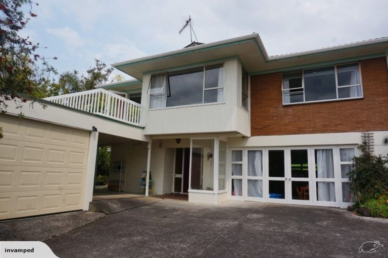 Photo of property in 2/9 Hague Place, Birkenhead, Auckland, 0626