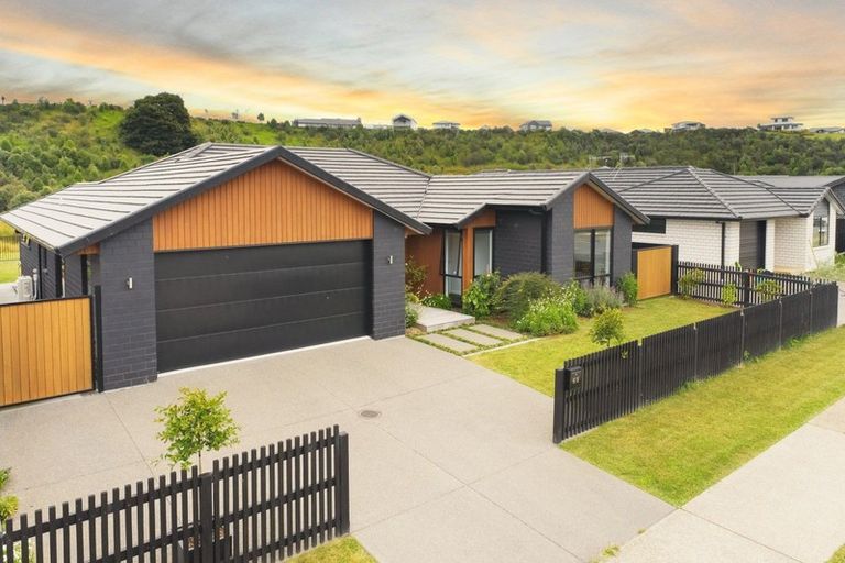 Photo of property in 68 Pakanga Grove, Pyes Pa, Tauranga, 3112