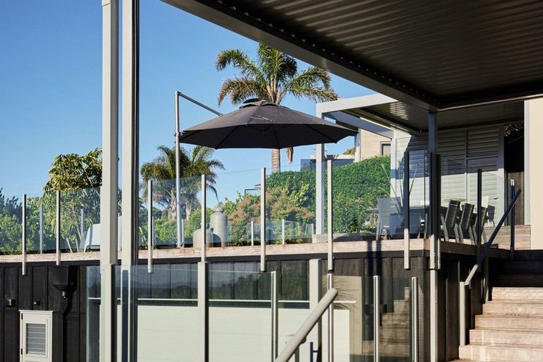 Photo of property in 38 Holcombrooke Lane, Welcome Bay, Tauranga, 3175