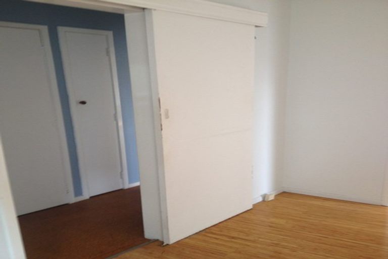 Photo of property in 2/97 Archers Road, Hillcrest, Auckland, 0629