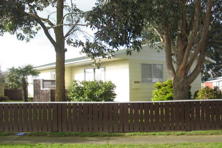 Photo of property in 6 Baillie Crescent, Carterton, 5713