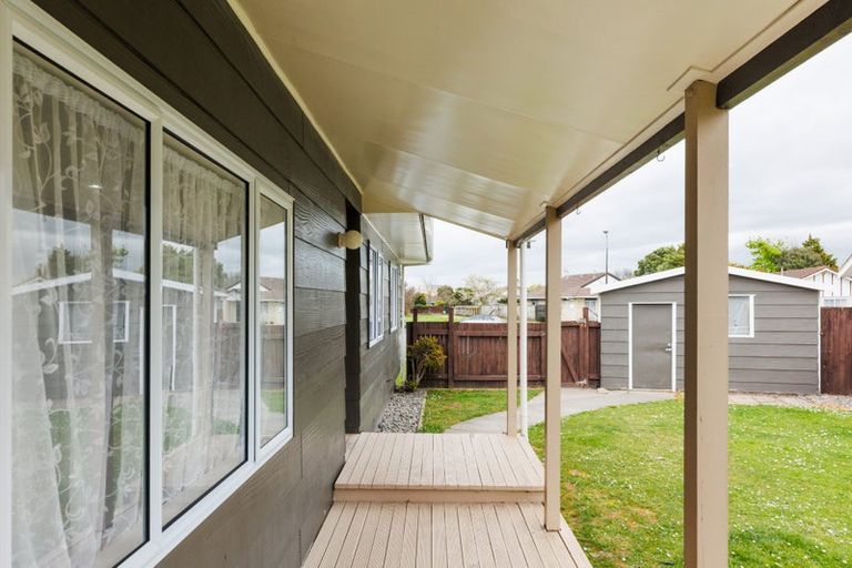Photo of property in 25 Willowstream Grove, Cloverlea, Palmerston North, 4412