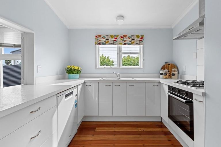 Photo of property in 82 Mcgrath Street, Napier South, Napier, 4110