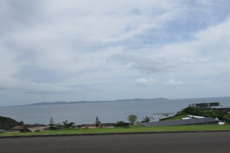 Photo of property in 34 Dudley Crescent, Cable Bay, 0420