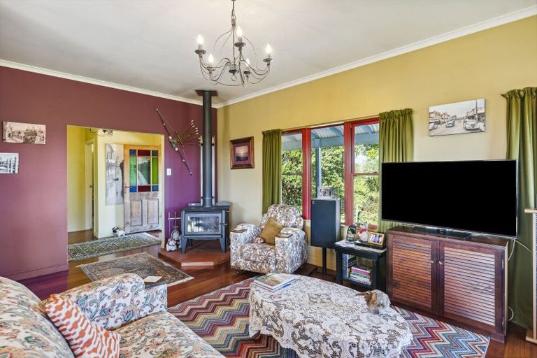 Photo of property in 35 Sunglo Terrace, Otaki, 5512