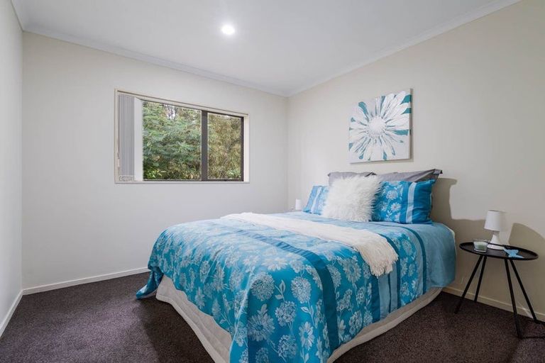 Photo of property in 37 Westglen Place, Ranui, Auckland, 0612