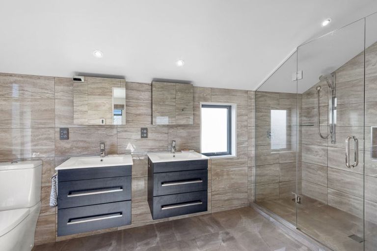 Photo of property in 11 Plynlimon Road, Fendalton, Christchurch, 8052