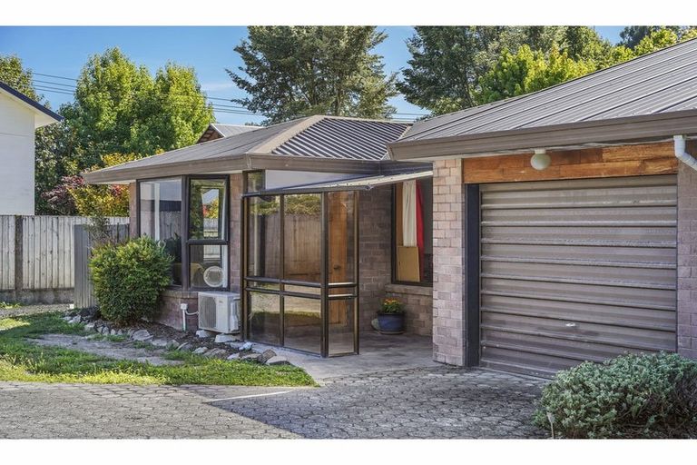 Photo of property in 1 Bowenvale Avenue, Cashmere, Christchurch, 8022