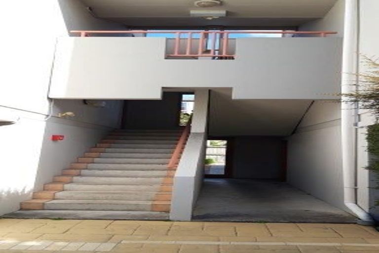 Photo of property in 2/90 Springfield Road, St Albans, Christchurch, 8014