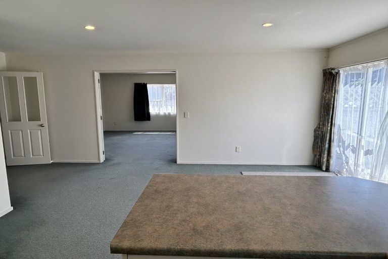 Photo of property in 22 Kowhai Grove, Raumati Beach, Paraparaumu, 5032