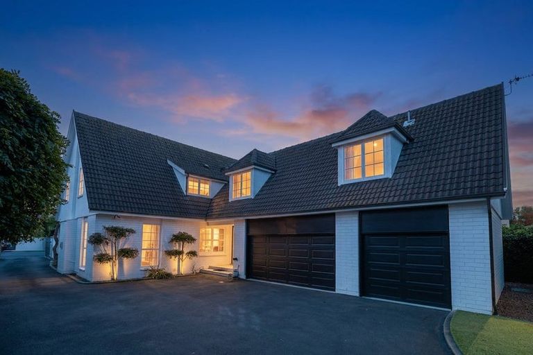 Photo of property in 96 Glandovey Road, Fendalton, Christchurch, 8052