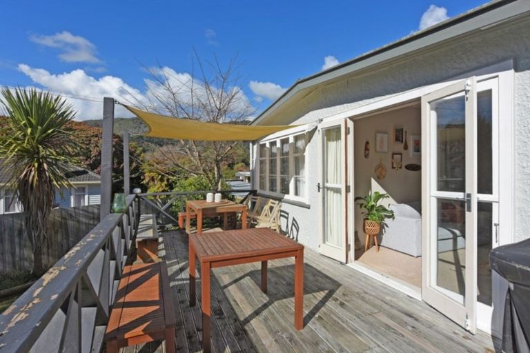 Photo of property in 52 Raukawa Street, Stokes Valley, Lower Hutt, 5019