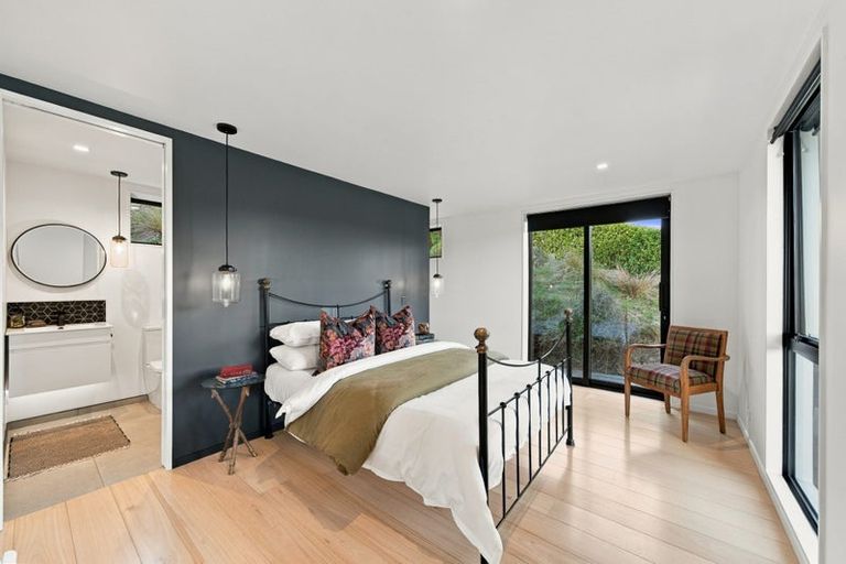 Photo of property in 5 Jahan Lane, Cashmere, Christchurch, 8022