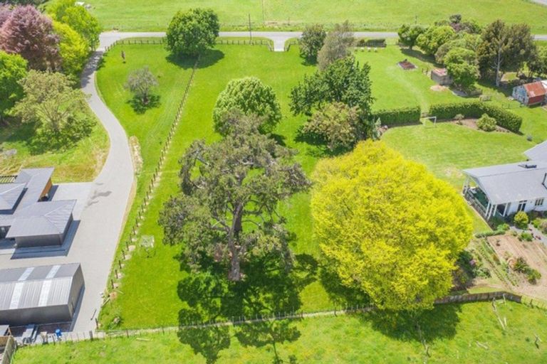 Photo of property in 15 Lindsay Road, Levin, 5510