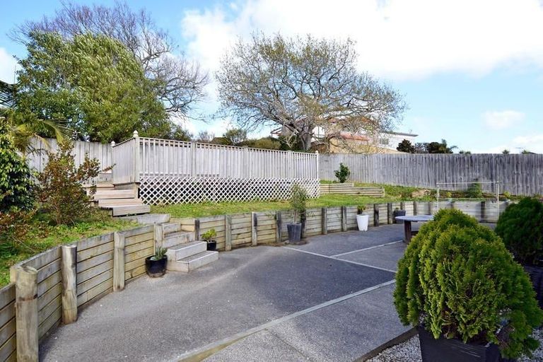 Photo of property in 53 Nimstedt Avenue, Oteha, Auckland, 0632